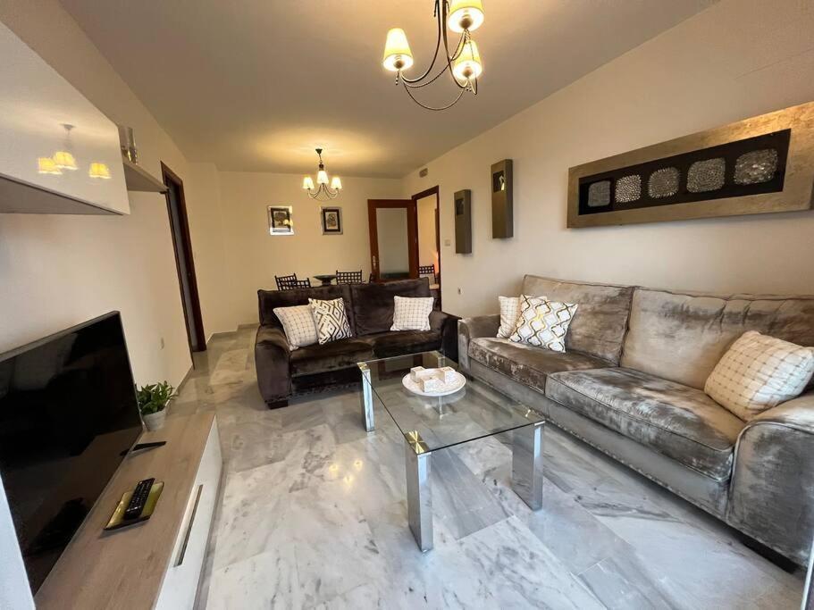Piso En Casco Junto A Playa Piscina In Summer Season Appartement Marbellac